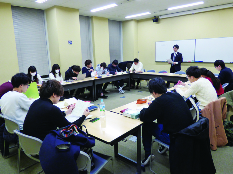 渡邊建三・容子法曹振興資金.jpg